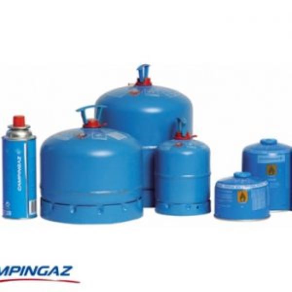 Collection of blue gas cylinders with a white background, featuring the Campingaz logo.